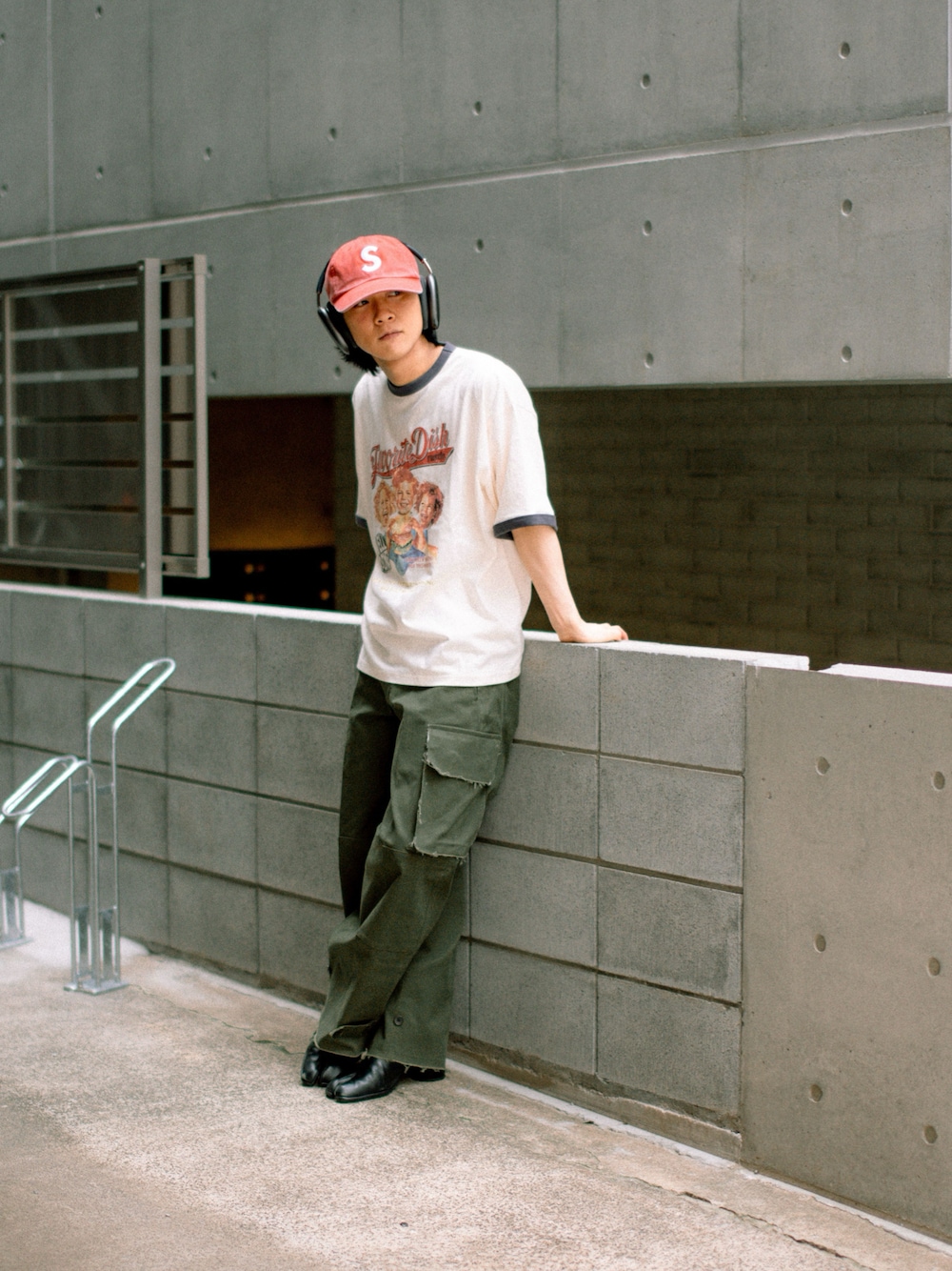 Supreme のアイテムを使った「リンガーTシャツ」の人気