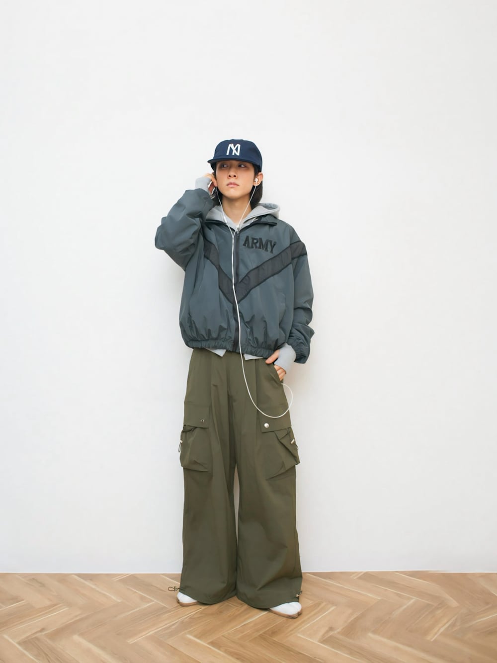 美品US ARMY ナイロンジャケットパンツ上下 MILITARY 実物 新品 デッドストック 米軍 U.S.ARMY IPFU フィットネス