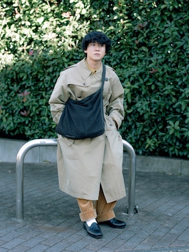 「コーデュロイパンツ」｜「アイテム（トレンチコート）」を使った、Naotoさん（メンズ・165cm）の秋コーディネート