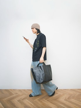 「アイテム（フェイスパウダー）」を使った、Naotoさん（メンズ・165cm）の夏コーディネート