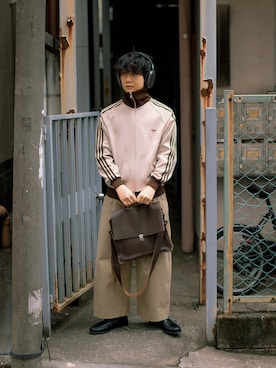「adidas（アディダス）のアイテム（ジャケット/アウター）」を使った、Naotoさん（メンズ・165cm）の春コーディネート