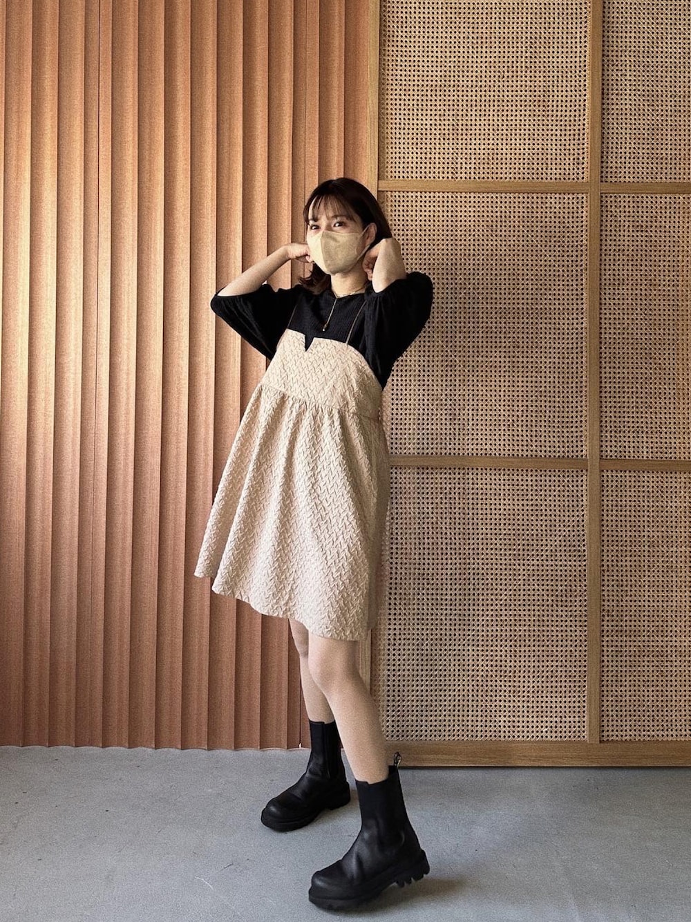 高芦あかりさんの（LOEWE）を使ったコーディネートの1枚目の写真