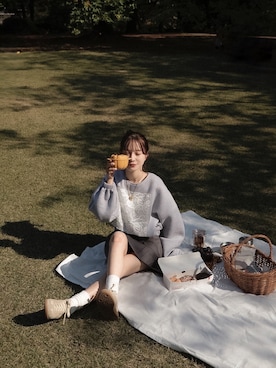 「アイテム（スウェット）」を使った、高芦あかりさん（レディース・152cm）の秋コーディネート