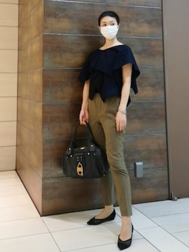 「FERRAGAMO（フェラガモ）のアイテム（ハンドバッグ）」を使った、YMK.jpさん（レディース・168cm）の秋コーディネート