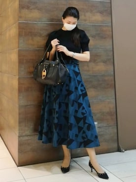 「FERRAGAMO（フェラガモ）のアイテム（ハンドバッグ）」を使った、YMK.jpさん（レディース・168cm）の秋コーディネート
