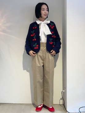 「アイテム（チノパンツ）」を使った、Iwaさん（レディース・160cm）の秋コーディネート