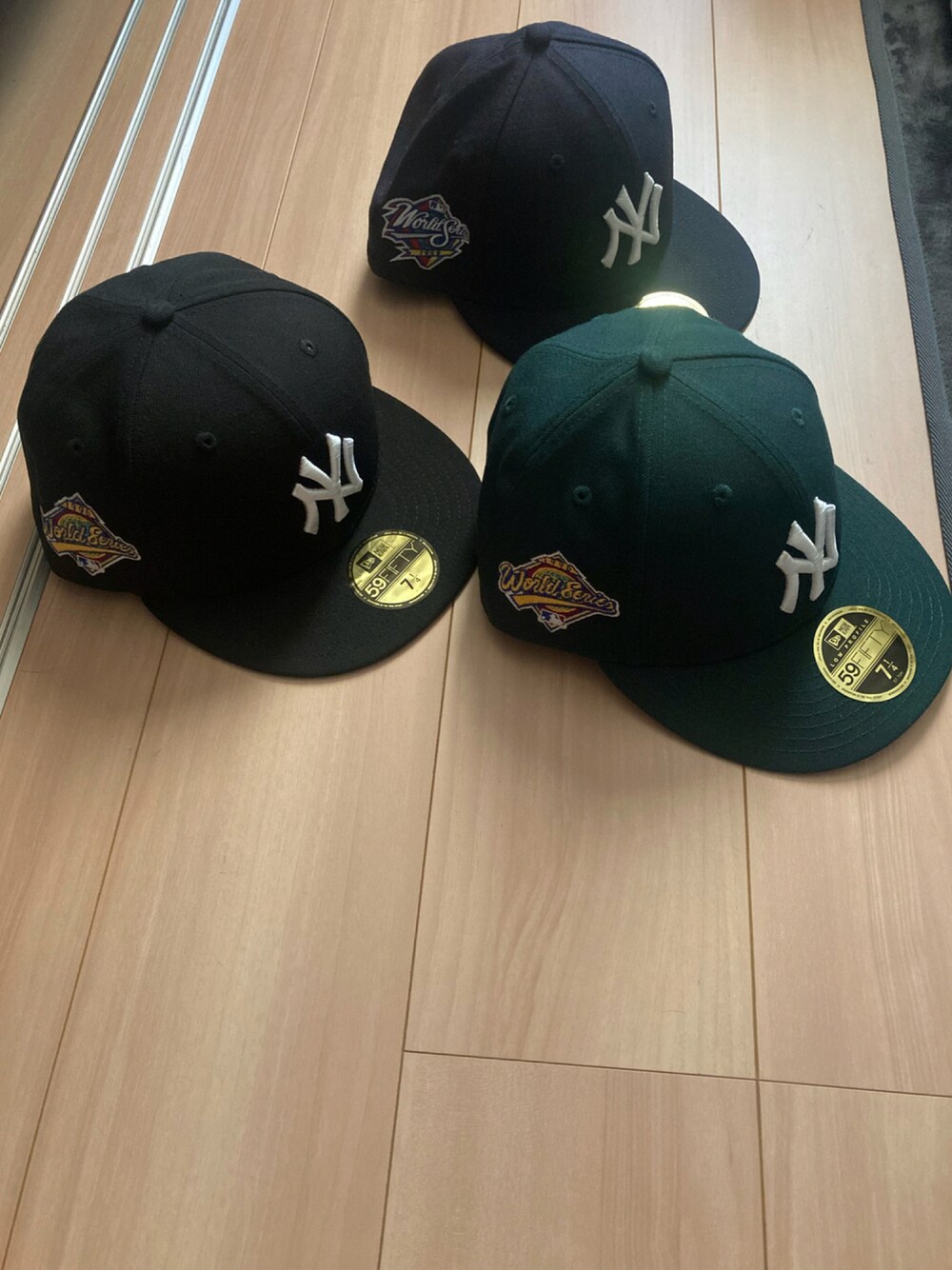 「キャップ、野球、NEW ERA、street、ヤンキース、だから秋服が好き、追加」｜「NEW ERAの【NEW ERA/ニューエラ】 59FIFTY ニューヨーク・ヤンキース カラーアンダーバイザー サイドパッチ（キャップ、ブルー系）」を使った、万太郎さん（メンズ・167cm）の秋コーディネートの1枚目の写真
