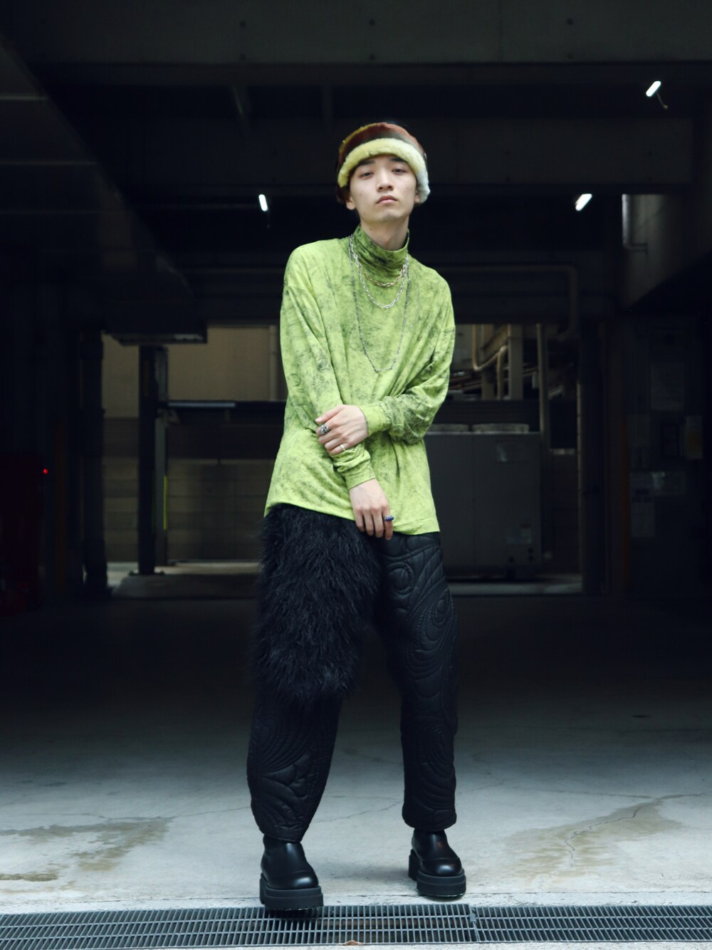 「秋のコーデ、秋服、ストリート、だから秋服が好き、タートルネック、SHINYA KOZUKA、MASU、PALETTE art alive」｜「M A S Uのアイテム（その他パンツ、ブラック系）」を使った、YOSHIMASAさん（メンズ・177cm）の秋コーディネートの1枚目の写真