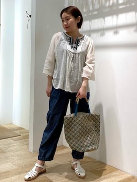 「アイテム（タンクトップ、グレー系）」を使った、sayakaさん（レディース・153cm）の春コーディネート