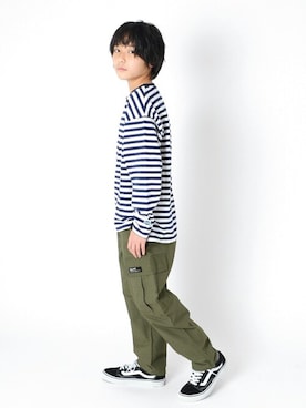 「アイテム（カーゴパンツ）」を使った、GLAZOSさん（キッズ・145cm）の冬コーディネート