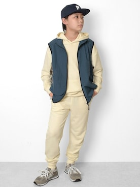 「アイテム（ベスト）」を使った、GLAZOSさん（キッズ・151cm）の冬コーディネート