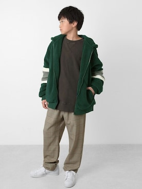 「アイテム（スウェット）」を使った、GLAZOSさん（キッズ・151cm）の冬コーディネート