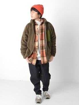 「アイテム（デニムパンツ）」を使った、GLAZOSさん（キッズ・149cm）の冬コーディネート