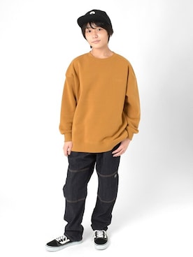 「アイテム（デニムパンツ）」を使った、GLAZOSさん（キッズ・149cm）の冬コーディネート