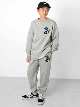 「アイテム（スウェット）」を使った、GLAZOSさん（キッズ・155cm）の秋コーディネート