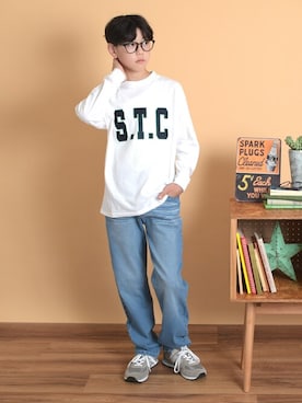 「アイテム（パンツ）」を使った、GLAZOSさん（キッズ・160cm）の秋コーディネート