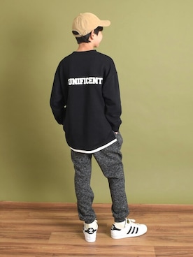 「アイテム（スウェット）」を使った、GLAZOSさん（キッズ・154cm）の秋コーディネート