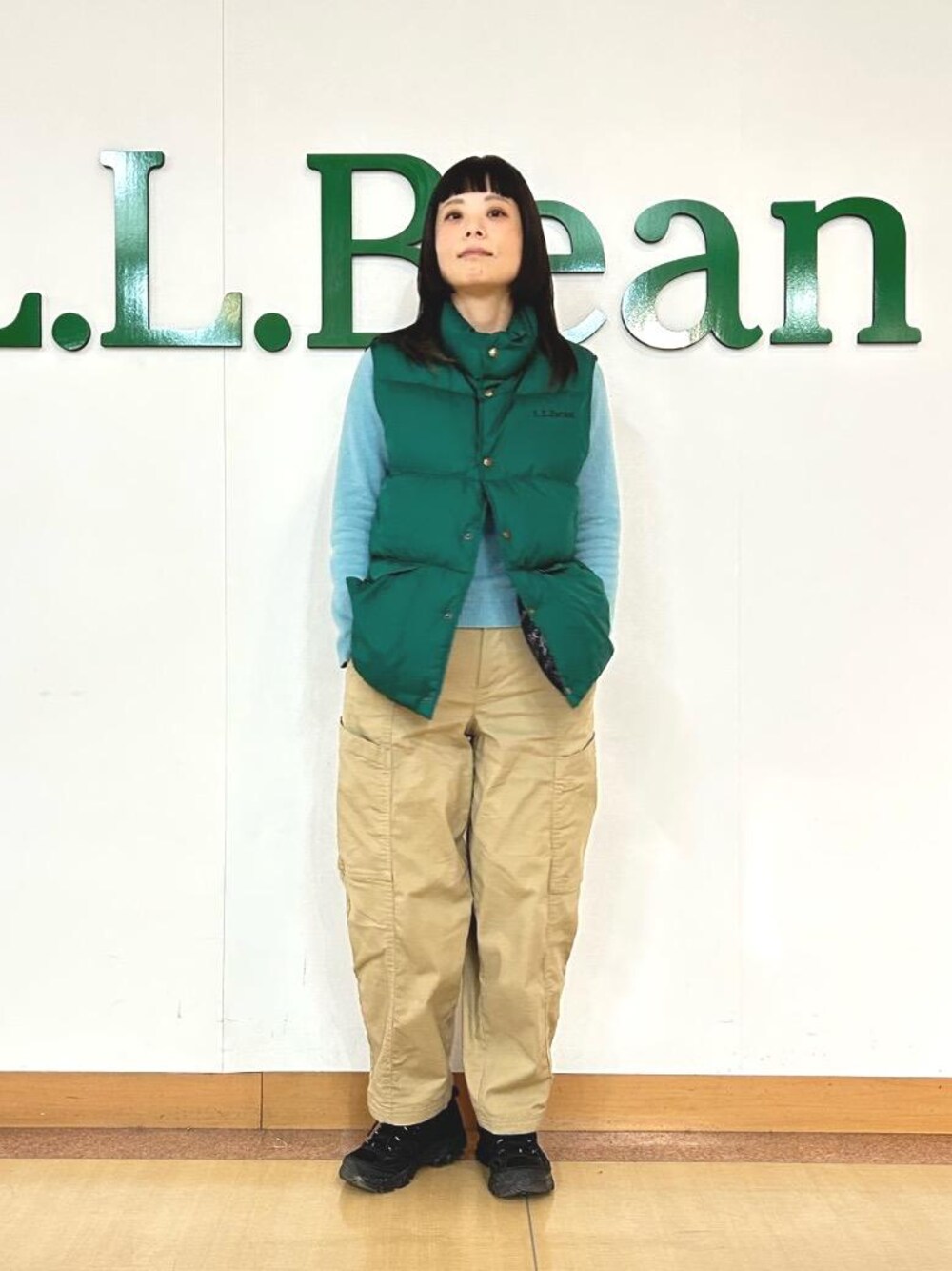 L.L.Beanのダウンベスト（グリーン系）を使った人気ファッション