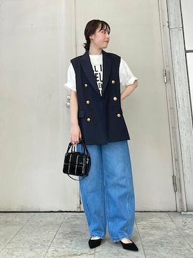「アイテム（ベスト、ブルー系）」を使った、小林さん（レディース・153cm）の夏コーディネート