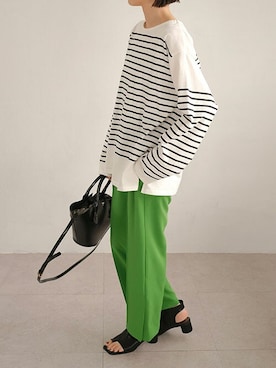 「カラー×コーデ」｜「アイテム（スラックス）」を使った、ANDJさん（レディース・165cm）の春コーディネート