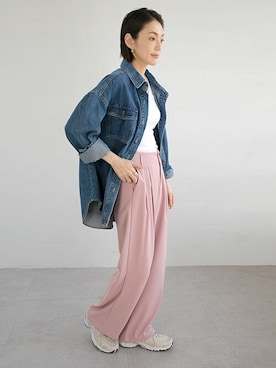 「カラー×コーデ」｜「アイテム（スラックス）」を使った、ANDJさん（レディース・165cm）の春コーディネート