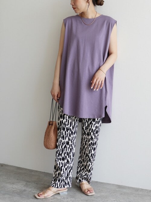 綿100％！シンプルショルダータックノースリーブカットソー（タンク