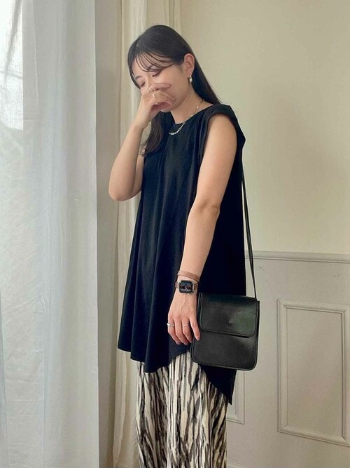 綿100％！シンプルショルダータックノースリーブカットソー（タンク