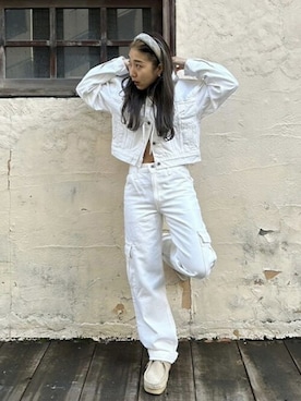 「Levi's（リーバイス）のアイテム（カーゴパンツ）」を使った、リーバイス STAFF WOMENさん（レディース・150cm）の春コーディネート