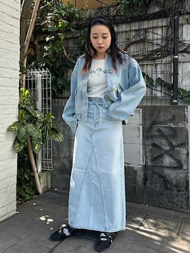 「Levi's（リーバイス）のアイテム（スカート）」を使った、リーバイス STAFF WOMENさん（レディース・159cm）の春コーディネート