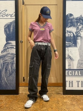 「Levi's（リーバイス）のアイテム（帽子）」を使った、リーバイス STAFF WOMENさん（レディース・160cm）の夏コーディネート