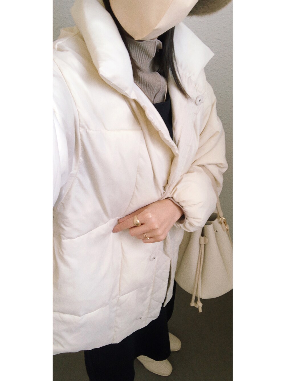 「talbyyumi、リエディ(Re:EDIT)、しまむら購入品、しまパト、しまむら、淡色女子、淡色コーデ、プチプラファッション、プチプラコーデ」｜「Re:EDITのアイテム（ダウンジャケット/コート、ホワイト系）」を使った、さやかさん（レディース・161cm）の冬コーディネートの1枚目の写真