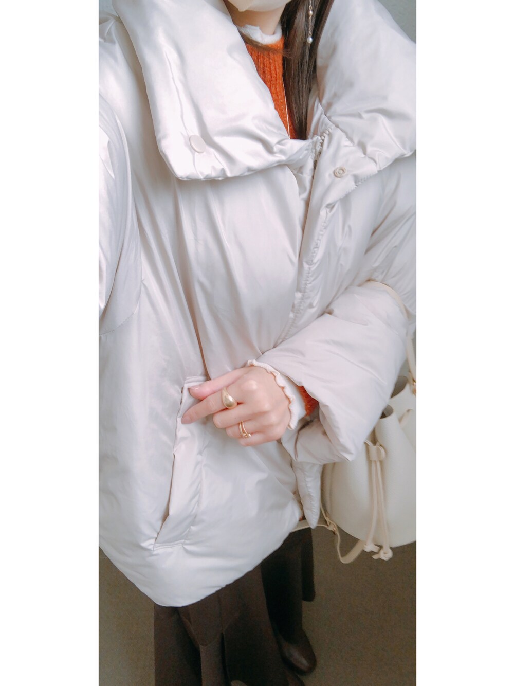 「talbyyumi、しまむら購入品、しまパト、しまむら、淡色女子、淡色コーデ、プチプラファッション、プチプラコーデ」｜「tal. by yumi.のアイテム（イヤリング、ゴールド系）」を使った、さやかさん（レディース・161cm）の冬コーディネートの1枚目の写真