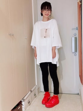 「アイテム（スニーカー）」を使った、ナオさん（レディース・162cm・50代）の春コーディネート