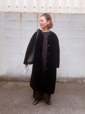 「オールブラック」｜「アイテム（ノーカラーコート）」を使った、よちさん（レディース・157cm）の冬コーディネート