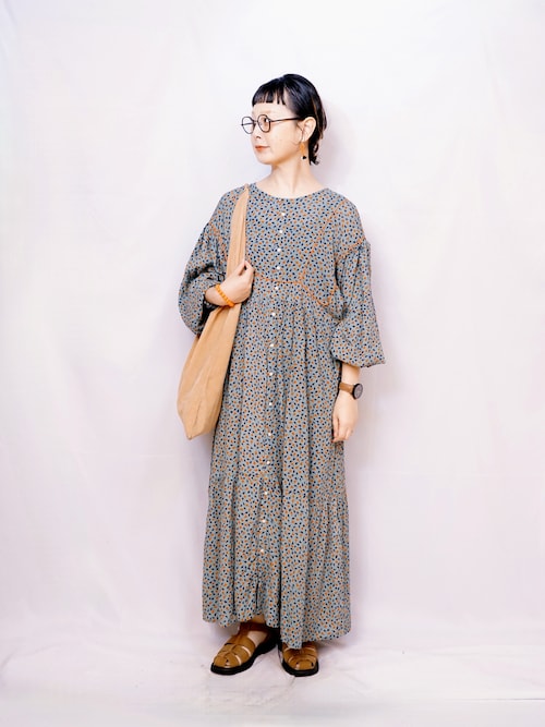 「niko and...（ニコアンド）の[MODE NORM CORE] 2WAYマキシプリントワンピース（ワンピース）」を使った、よちさん（レディース・158cm）の秋コーディネート