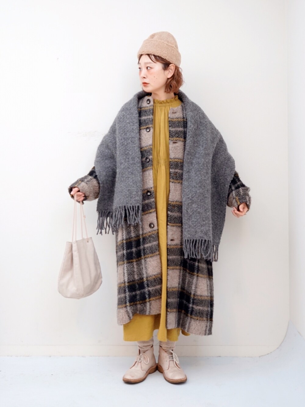 BEAMS BOY / スライバー タータンチェック ノーカラー コートを