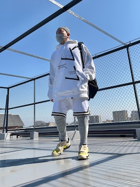 「PRADA（プラダ）のアイテム」を使った、つーるはーさん（メンズ・166cm）の春コーディネート