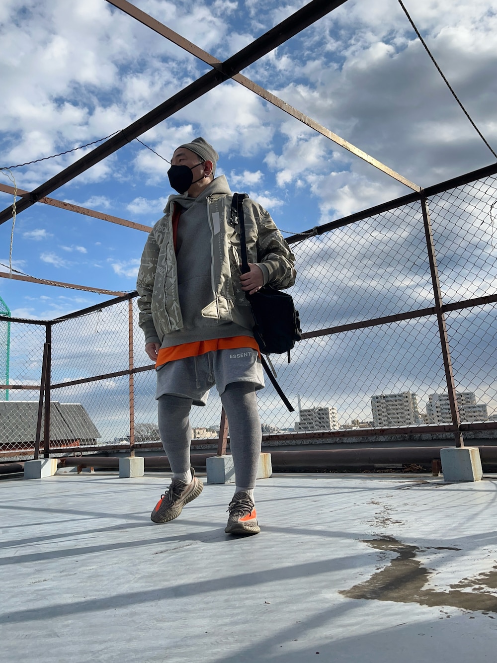 つーるはーさんの（Sacai）を使ったコーディネートの1枚目の写真