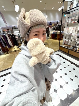 「アイテム（パーカー、グレー系）」を使った、MIKUさん（レディース・150cm）の冬コーディネート