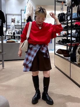 「LOWRYS FARM（ローリーズファーム）の【500mlペットボトル収納可】フラップショルダーＢＡＧ 1046881（ショルダーバッグ、ホワイト系）」を使った、MIKUさん（レディース・150cm）の秋コーディネート