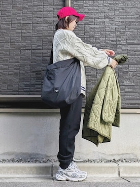 「ケーブルニット」｜「アイテム（キャップ）」を使った、yakkoさん（レディース・152cm）の冬コーディネート