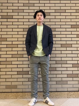 「adidas（アディダス）のadidas: GAZELLE LO PRO（スニーカー、ホワイト系）」を使った、木村さん（メンズ・178cm）の春コーディネート