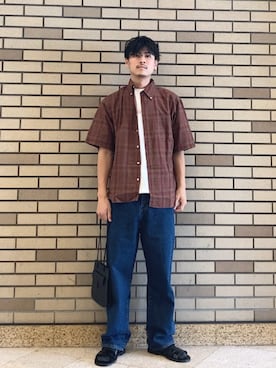 「SHIPS（シップス）のSHIPS: AUTHENTIC リラックス 5ポケット デニム（その他パンツ、ブルー系）」を使った、木村さん（メンズ・178cm）の夏コーディネート