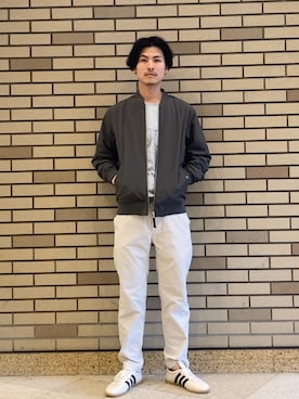 「SHIPS（シップス）のSHIPS: Primeflex(R) イージー パンツ（その他パンツ、ベージュ系）」を使った、木村さん（メンズ・178cm）の春コーディネート