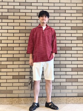 「SHIPS（シップス）のSHIPS: KHADI 7スリーブ カプリ シャツ（シャツ/ブラウス、レッド系）」を使った、木村さん（メンズ・178cm）の夏コーディネート