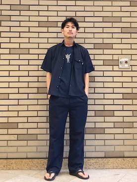 「SHIPS（シップス）のSHIPS:〈撥水〉netplus(R) イージー パンツ（その他パンツ、ブルー系）」を使った、木村さん（メンズ・178cm）の夏コーディネート