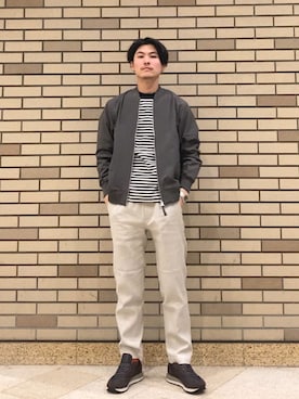 「SHIPS（シップス）のアイテム（トップス）」を使った、木村さん（メンズ・178cm）の春コーディネート