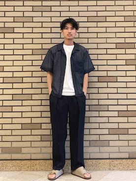 「SHIPS（シップス）のSHIPS: Comfy Line ワイド ピンタック イージーパンツ（その他パンツ、ブルー系）」を使った、木村さん（メンズ・178cm）の夏コーディネート