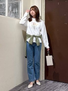 「mysty woman（ミスティウーマン）のKUROKIセミワイドデニムパンツ 636697（デニムパンツ、ブルー系）」を使った、さかべちゃんさん（レディース・167cm）の春コーディネート