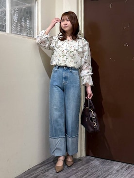 「mysty woman（ミスティウーマン）のミドルボストンBAG　495424（ボストンバッグ、ブラウン系）」を使った、さかべちゃんさん（レディース・167cm）の春コーディネート